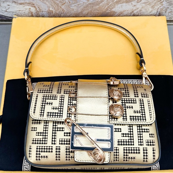 FENDI x VERSACE Fendace Logo Metallic Brooch Baguette NM Zucca Leather Mini Bag - Picture 5 of 15